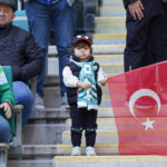 Akın Güler'in objektifinden Atatürk Spor Kompleksi Matlı Stadyumu'ndaki Bursaspor-Kırşehir FSK maçından taraftar fotoğrafları.