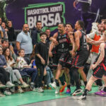 2024-2025 sezonunda ülkemizi FIBA Europe Cup’ta temsil eden TOFAŞ, çeyrek final rövanş karşılaşmasında İspanyol temsilcisi Surne Bilbao Basket'i 102-93 yendi.