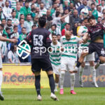 Bursaspor, 23 Elazığ FK karşısında sahadan 3-1 galip ayrılarak taraftarlarına büyük bir sevinç yaşattı. İşte Akın Güler’in objektifinden 3 gollü galibiyetin en güzel kareleri.