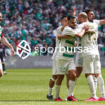 Bursaspor, 23 Elazığ FK karşısında sahadan 3-1 galip ayrılarak taraftarlarına büyük bir sevinç yaşattı. İşte Akın Güler’in objektifinden 3 gollü galibiyetin en güzel kareleri.