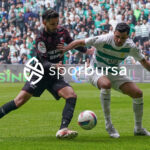 Bursaspor, 23 Elazığ FK karşısında sahadan 3-1 galip ayrılarak taraftarlarına büyük bir sevinç yaşattı. İşte Akın Güler’in objektifinden 3 gollü galibiyetin en güzel kareleri.