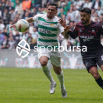Bursaspor, 23 Elazığ FK karşısında sahadan 3-1 galip ayrılarak taraftarlarına büyük bir sevinç yaşattı. İşte Akın Güler’in objektifinden 3 gollü galibiyetin en güzel kareleri.