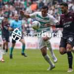 Bursaspor, 23 Elazığ FK karşısında sahadan 3-1 galip ayrılarak taraftarlarına büyük bir sevinç yaşattı. İşte Akın Güler’in objektifinden 3 gollü galibiyetin en güzel kareleri.
