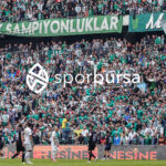 Bursaspor, 23 Elazığ FK karşısında sahadan 3-1 galip ayrılarak taraftarlarına büyük bir sevinç yaşattı. İşte Akın Güler’in objektifinden 3 gollü galibiyetin en güzel kareleri.