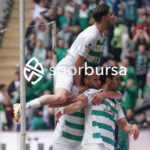 Bursaspor, 23 Elazığ FK karşısında sahadan 3-1 galip ayrılarak taraftarlarına büyük bir sevinç yaşattı. İşte Akın Güler’in objektifinden 3 gollü galibiyetin en güzel kareleri.