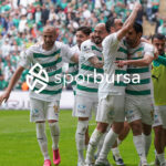 Bursaspor, 23 Elazığ FK karşısında sahadan 3-1 galip ayrılarak taraftarlarına büyük bir sevinç yaşattı. İşte Akın Güler’in objektifinden 3 gollü galibiyetin en güzel kareleri.