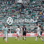 Bursaspor, 23 Elazığ FK karşısında sahadan 3-1 galip ayrılarak taraftarlarına büyük bir sevinç yaşattı. İşte Akın Güler’in objektifinden 3 gollü galibiyetin en güzel kareleri.