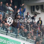 Bursaspor, 23 Elazığ FK karşısında sahadan 3-1 galip ayrılarak taraftarlarına büyük bir sevinç yaşattı. İşte Akın Güler’in objektifinden 3 gollü galibiyetin en güzel kareleri.