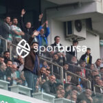 Bursaspor, 23 Elazığ FK karşısında sahadan 3-1 galip ayrılarak taraftarlarına büyük bir sevinç yaşattı. İşte Akın Güler’in objektifinden 3 gollü galibiyetin en güzel kareleri.