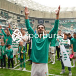 Bursaspor, 23 Elazığ FK karşısında sahadan 3-1 galip ayrılarak taraftarlarına büyük bir sevinç yaşattı. İşte Akın Güler’in objektifinden 3 gollü galibiyetin en güzel kareleri.