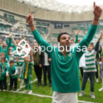 Bursaspor, 23 Elazığ FK karşısında sahadan 3-1 galip ayrılarak taraftarlarına büyük bir sevinç yaşattı. İşte Akın Güler’in objektifinden 3 gollü galibiyetin en güzel kareleri.