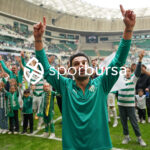 Bursaspor, 23 Elazığ FK karşısında sahadan 3-1 galip ayrılarak taraftarlarına büyük bir sevinç yaşattı. İşte Akın Güler’in objektifinden 3 gollü galibiyetin en güzel kareleri.