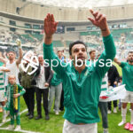 Bursaspor, 23 Elazığ FK karşısında sahadan 3-1 galip ayrılarak taraftarlarına büyük bir sevinç yaşattı. İşte Akın Güler’in objektifinden 3 gollü galibiyetin en güzel kareleri.