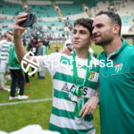 Bursaspor, 23 Elazığ FK karşısında sahadan 3-1 galip ayrılarak taraftarlarına büyük bir sevinç yaşattı. İşte Akın Güler’in objektifinden 3 gollü galibiyetin en güzel kareleri.