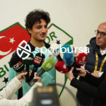 Bursaspor, 23 Elazığ FK karşısında sahadan 3-1 galip ayrılarak taraftarlarına büyük bir sevinç yaşattı. İşte Akın Güler’in objektifinden 3 gollü galibiyetin en güzel kareleri.