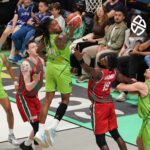 Tofaş, Türkiye Sigorta Türkiye Süper Ligi, Asım Pars Sezonu son hafta maçında, Karşıyaka’yı 90-70 yendi ve ligi dördüncü bitirdi.