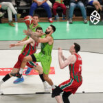 Tofaş, Türkiye Sigorta Türkiye Süper Ligi, Asım Pars Sezonu son hafta maçında, Karşıyaka’yı 90-70 yendi ve ligi dördüncü bitirdi.